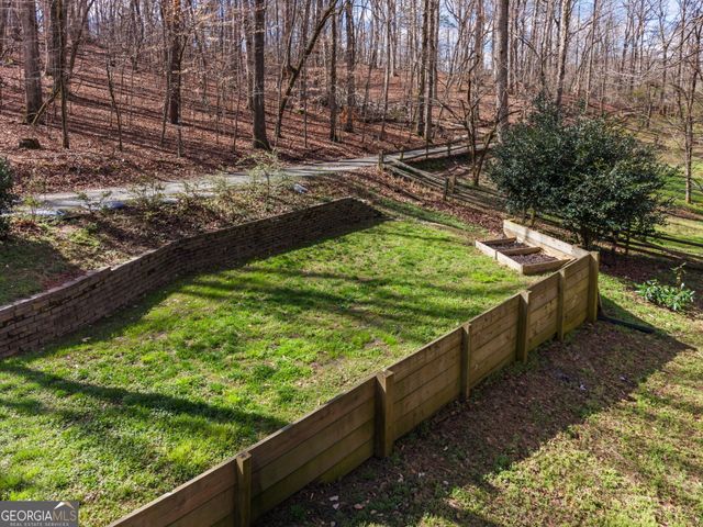 5530 Bourbon Drive, Gainesville, GA 30506