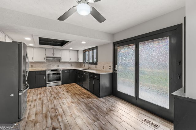 5530 Bourbon Drive, Gainesville, GA 30506