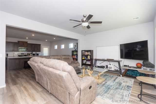 103 E Latimer Street, Tulsa, OK 74106