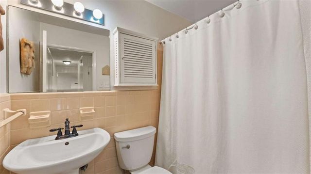 8 Lakemoore Drive, Rome, GA 30161