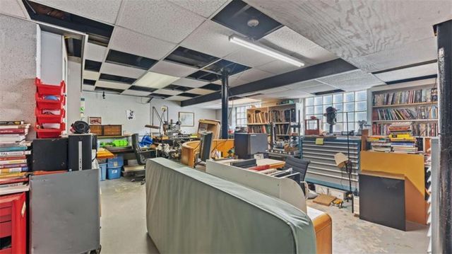 8 Lakemoore Drive, Rome, GA 30161