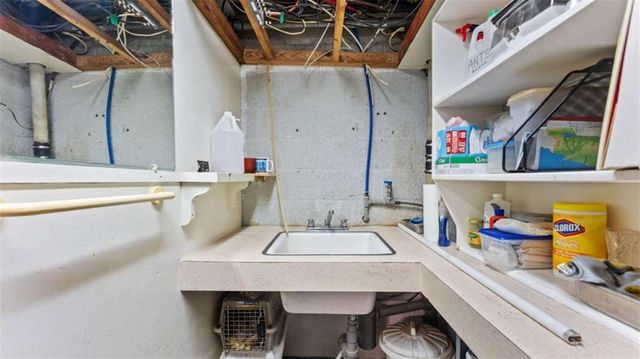 8 Lakemoore Drive, Rome, GA 30161