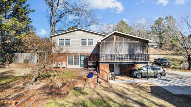 8 Lakemoore Drive, Rome, GA 30161