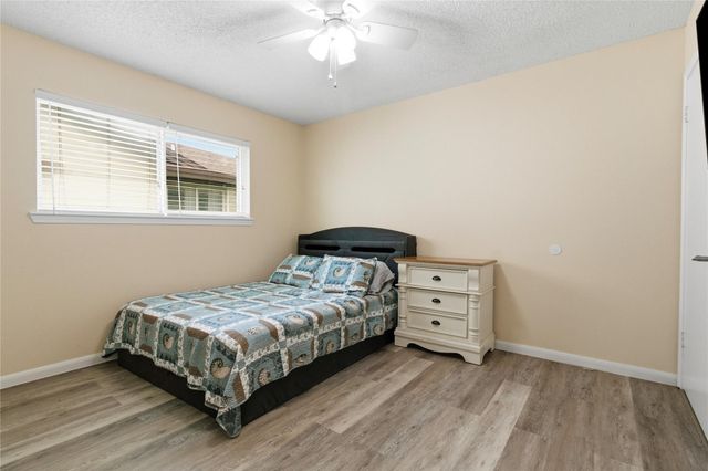 3710 17th Street N, Texas City, TX 77590