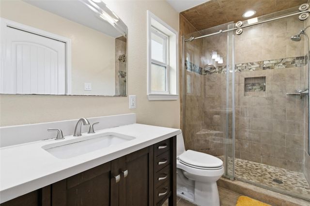 3710 17th Street N, Texas City, TX 77590