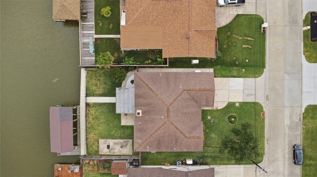 3710 17th Street N, Texas City, TX 77590