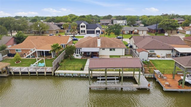 3710 17th Street N, Texas City, TX 77590