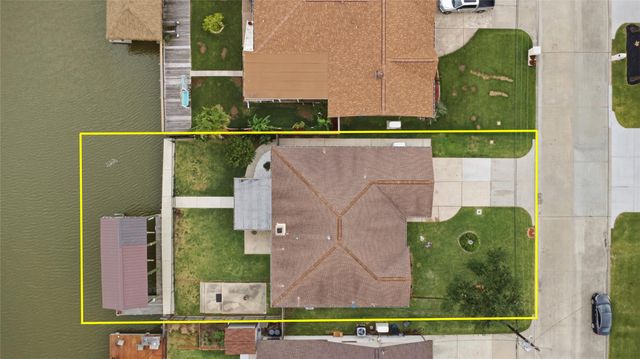3710 17th Street N, Texas City, TX 77590