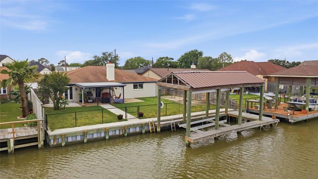 3710 17th Street N, Texas City, TX 77590