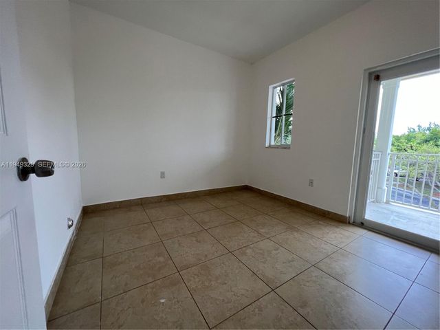 3334 NE 3rd Dr, Homestead, FL 33033