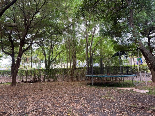 3334 NE 3rd Dr, Homestead, FL 33033