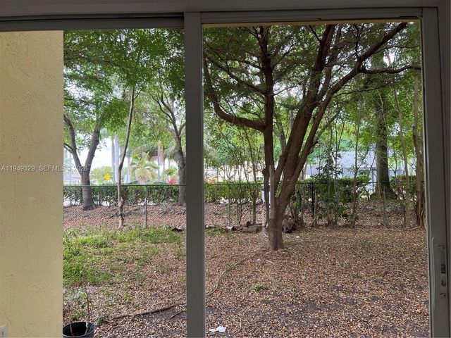 3334 NE 3rd Dr, Homestead, FL 33033