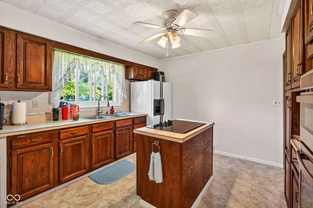 8526 Wabash Avenue, Terre Haute, IN 47803