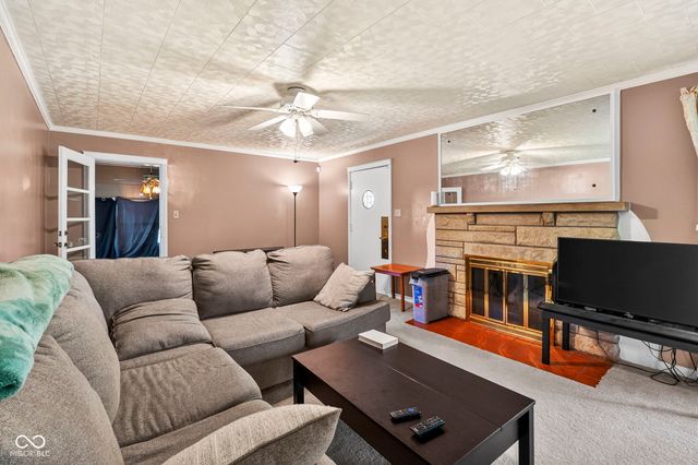 8526 Wabash Avenue, Terre Haute, IN 47803
