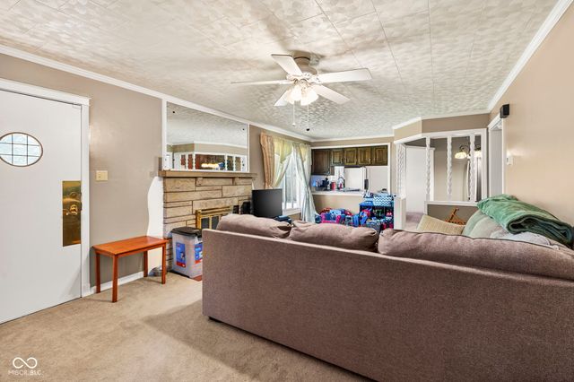 8526 Wabash Avenue, Terre Haute, IN 47803