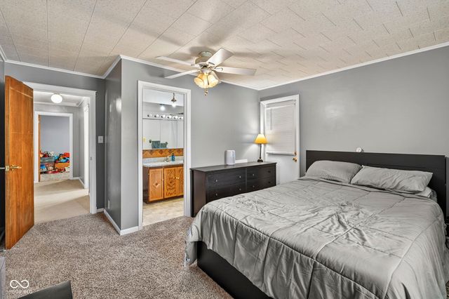 8526 Wabash Avenue, Terre Haute, IN 47803