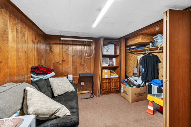 8526 Wabash Avenue, Terre Haute, IN 47803