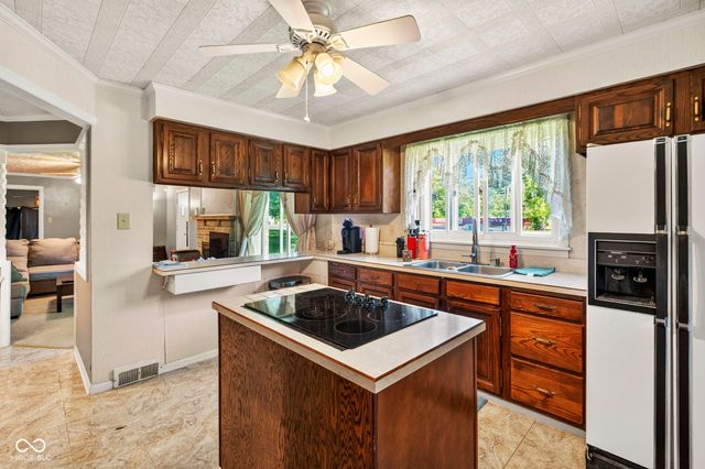 8526 Wabash Avenue, Terre Haute, IN 47803