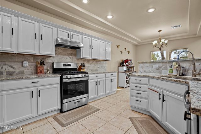 710 MAMIE Road, El Paso, TX 79932