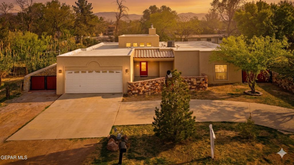 710 MAMIE Road, El Paso, TX 79932
