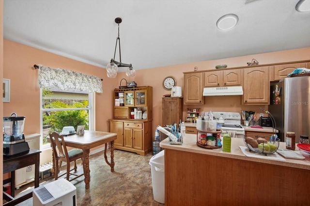 10271 OASIS PALM DR, Tampa, FL 33615