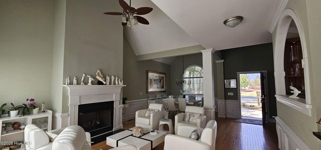 254 W Winding Way, Wallace, NC 28466