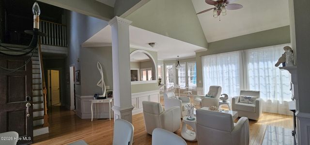 254 W Winding Way, Wallace, NC 28466