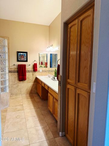 6519 W CREST Lane, Glendale, AZ 85310