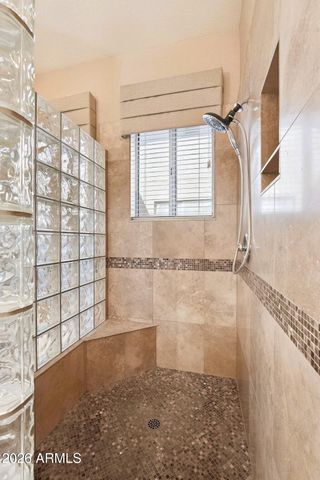 6519 W CREST Lane, Glendale, AZ 85310