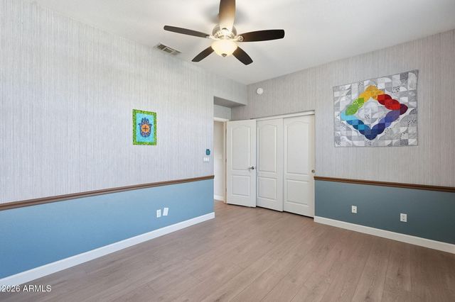 6519 W CREST Lane, Glendale, AZ 85310