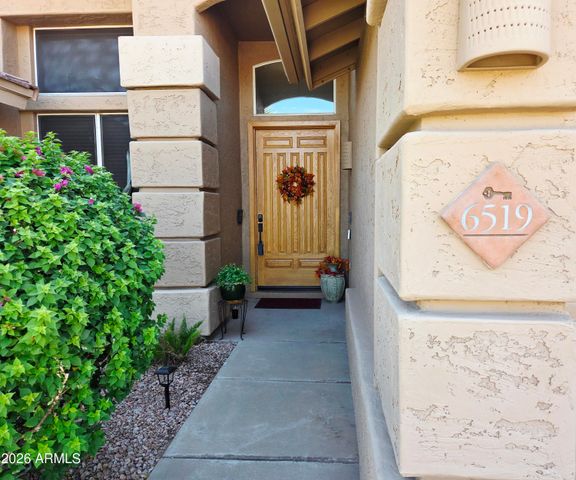 6519 W CREST Lane, Glendale, AZ 85310