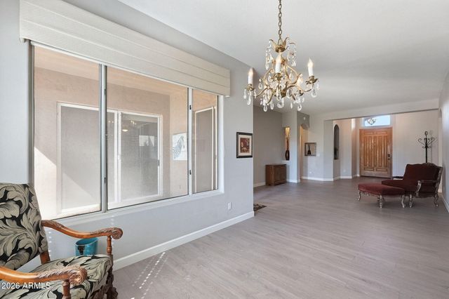 6519 W CREST Lane, Glendale, AZ 85310