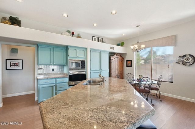6519 W CREST Lane, Glendale, AZ 85310
