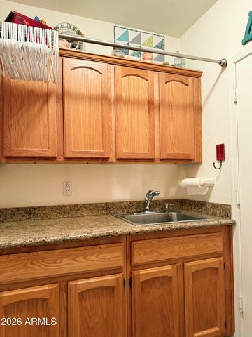 6519 W CREST Lane, Glendale, AZ 85310