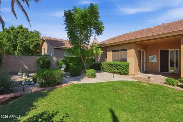 6519 W CREST Lane, Glendale, AZ 85310