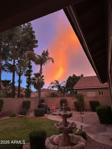 6519 W CREST Lane, Glendale, AZ 85310