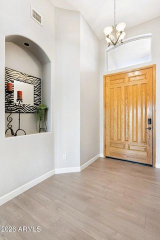 6519 W CREST Lane, Glendale, AZ 85310