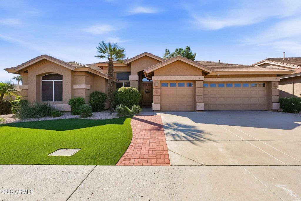 6519 W CREST Lane, Glendale, AZ 85310