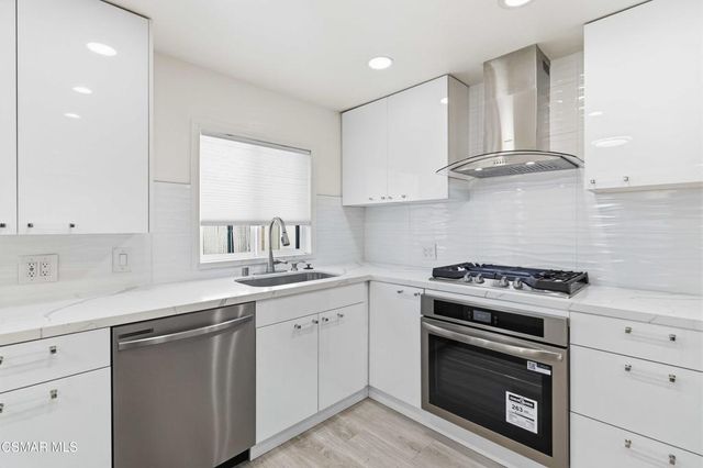 2046 Denny Street, Simi Valley, CA 93065