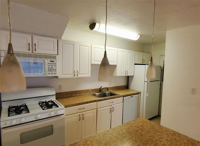 1700 SW 16TH COURT E29, Gainesville, FL 32608