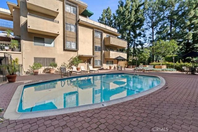6752 Hillpark 303, Los Angeles, CA 90068