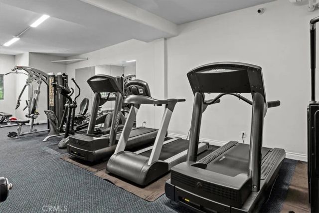 6752 Hillpark 303, Los Angeles, CA 90068