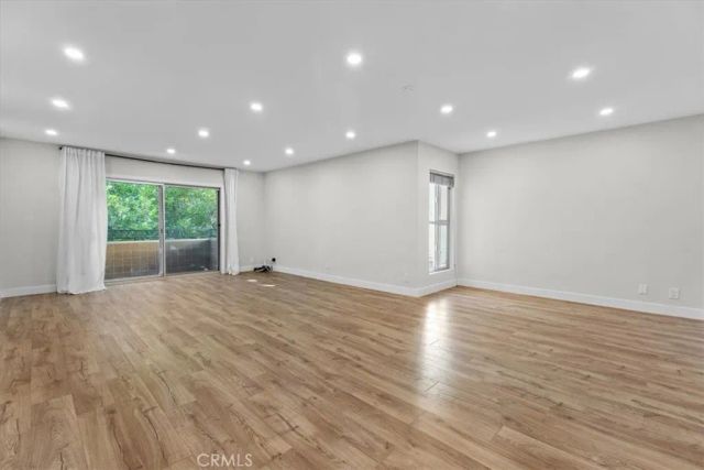 6752 Hillpark 303, Los Angeles, CA 90068