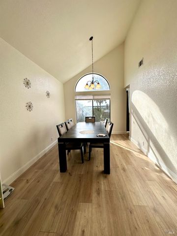 2472 Vista Grande, Fairfield, CA 94534