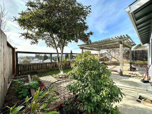 2472 Vista Grande, Fairfield, CA 94534