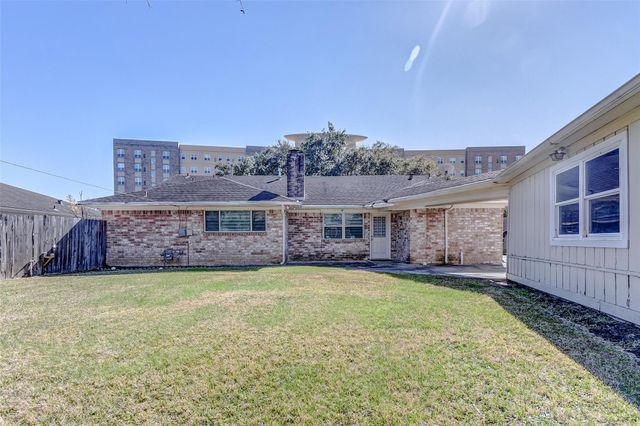 4130 N Braeswood Boulevard, Houston, TX 77025
