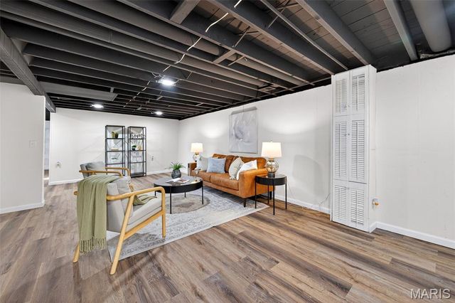 1270 Bobolink Drive, Florissant, MO 63031