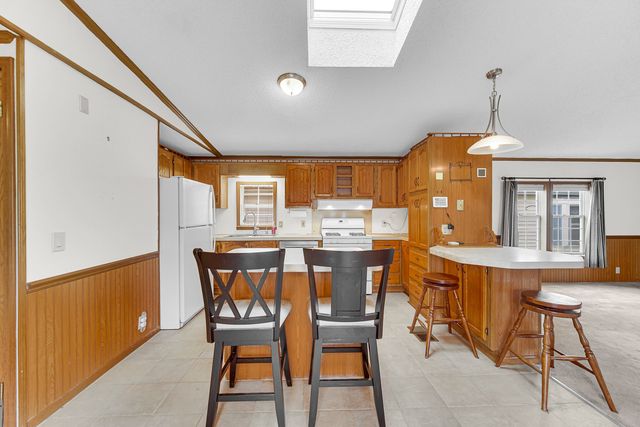 633 Mohawk Trail, Marengo, IL 60152