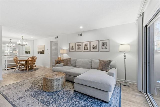 6851 Roswell Road J14, Sandy Springs, GA 30328