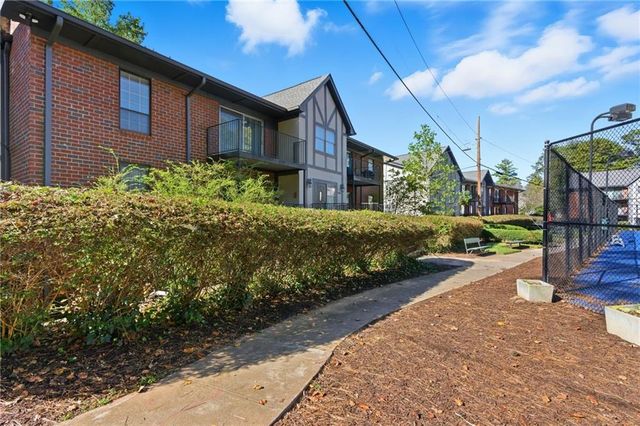 6851 Roswell Road J14, Sandy Springs, GA 30328
